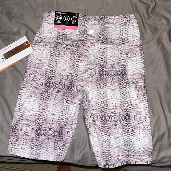 Bike shorts - Picture 2 of 4